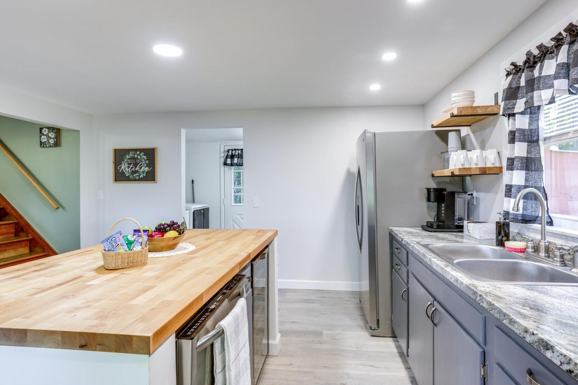 Charming Watkins Glen Home With Yard! ภายนอก รูปภาพ